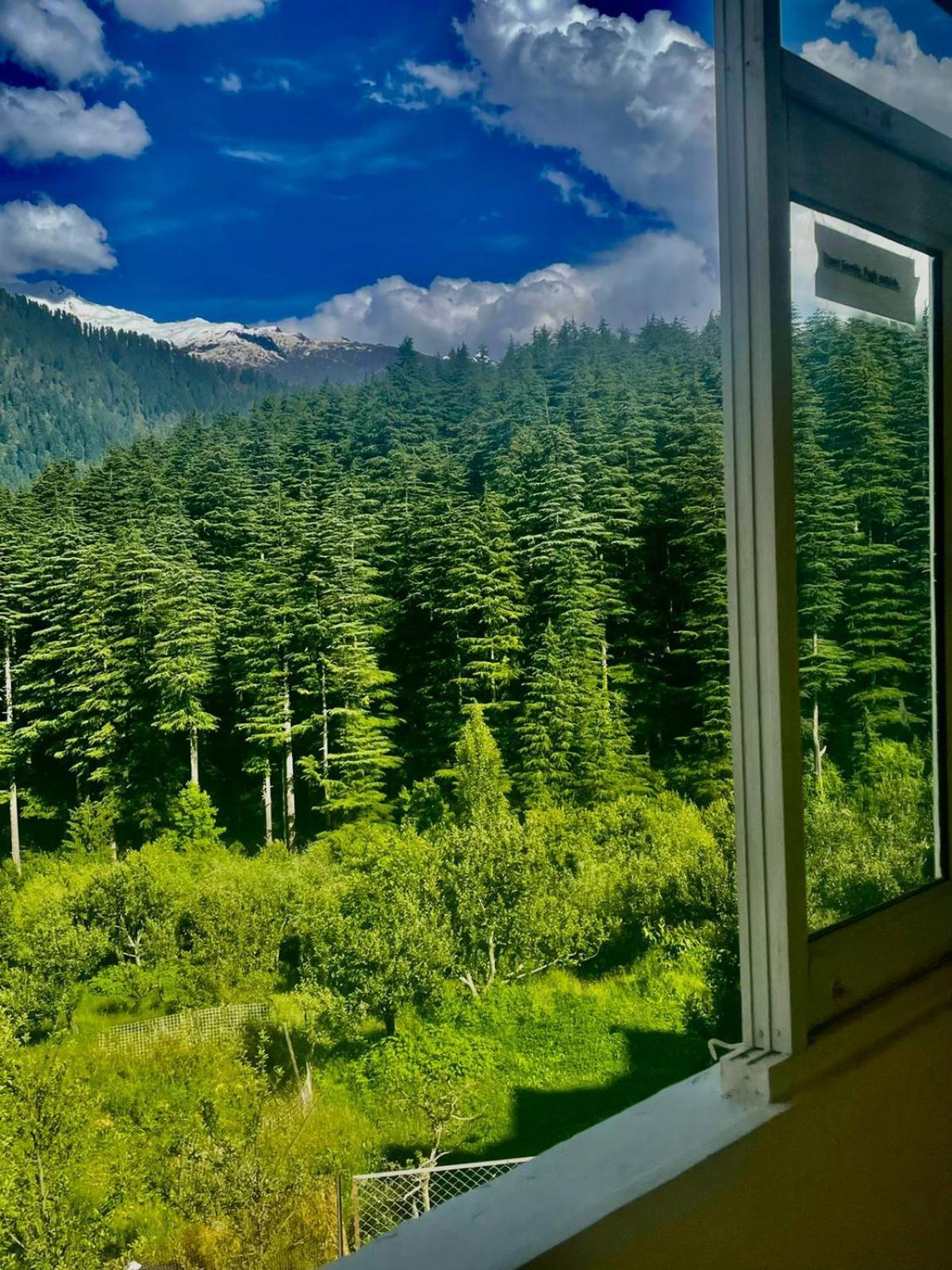 Sparsh Resort, A Boutique Stay - Just 2Kms Uphill From Mall Road, Near Old Manali Exterior photo