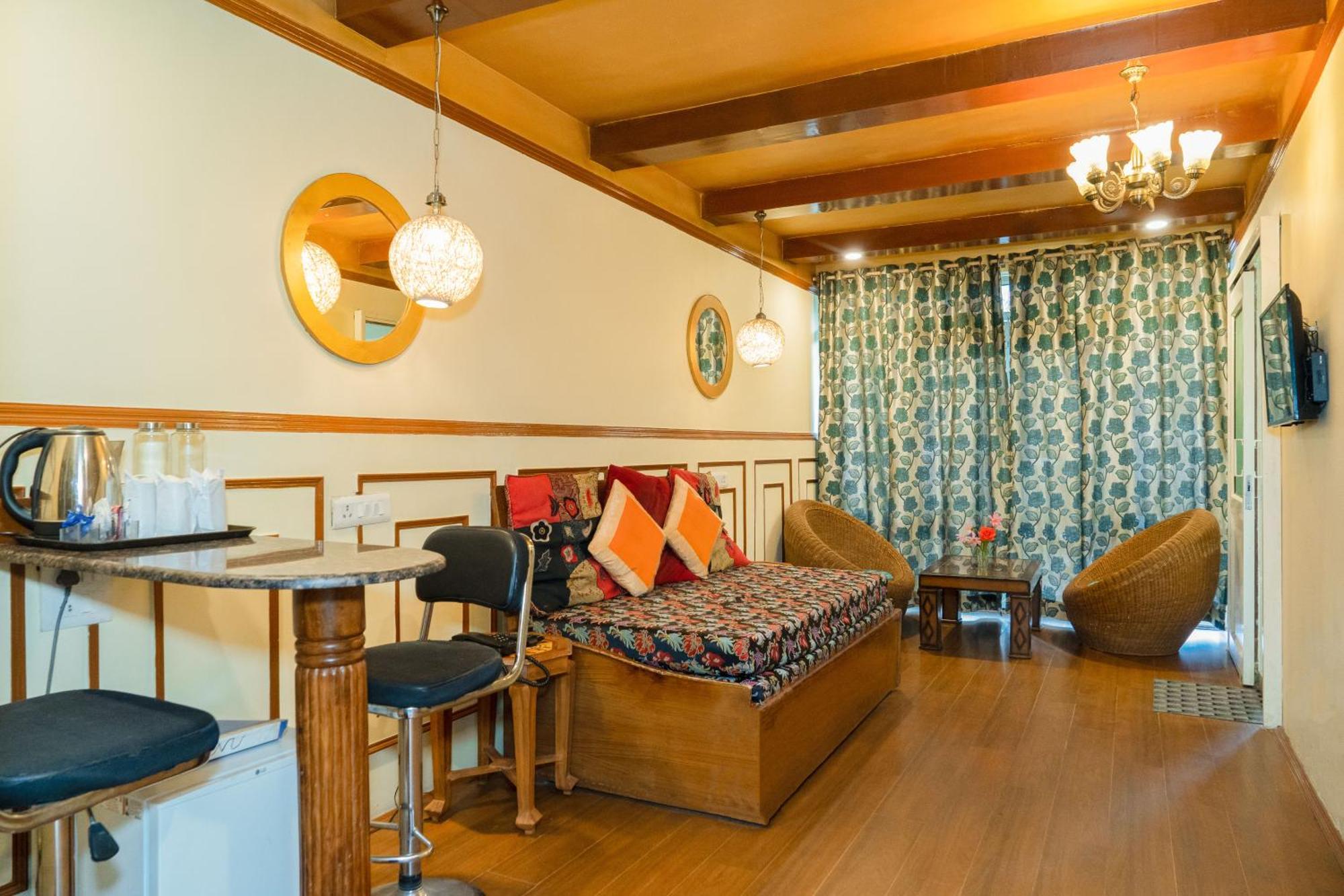 Sparsh Resort, A Boutique Stay - Just 2Kms Uphill From Mall Road, Near Old Manali Exterior photo