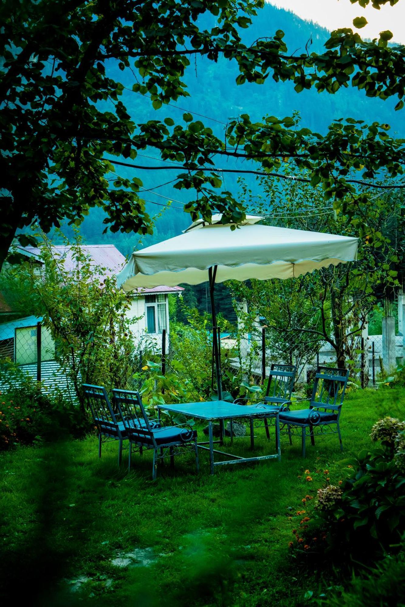 Sparsh Resort, A Boutique Stay - Just 2Kms Uphill From Mall Road, Near Old Manali Exterior photo
