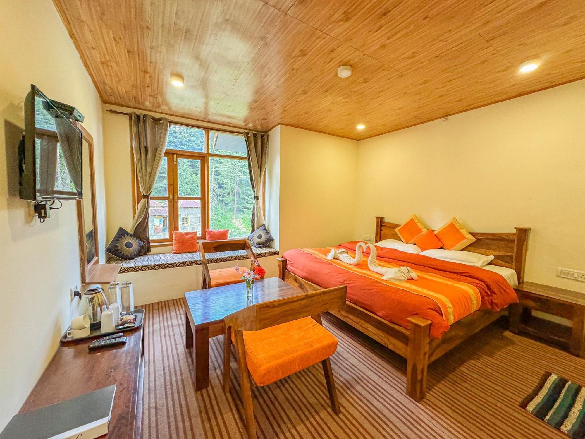 Sparsh Resort, A Boutique Stay - Just 2Kms Uphill From Mall Road, Near Old Manali Exterior photo