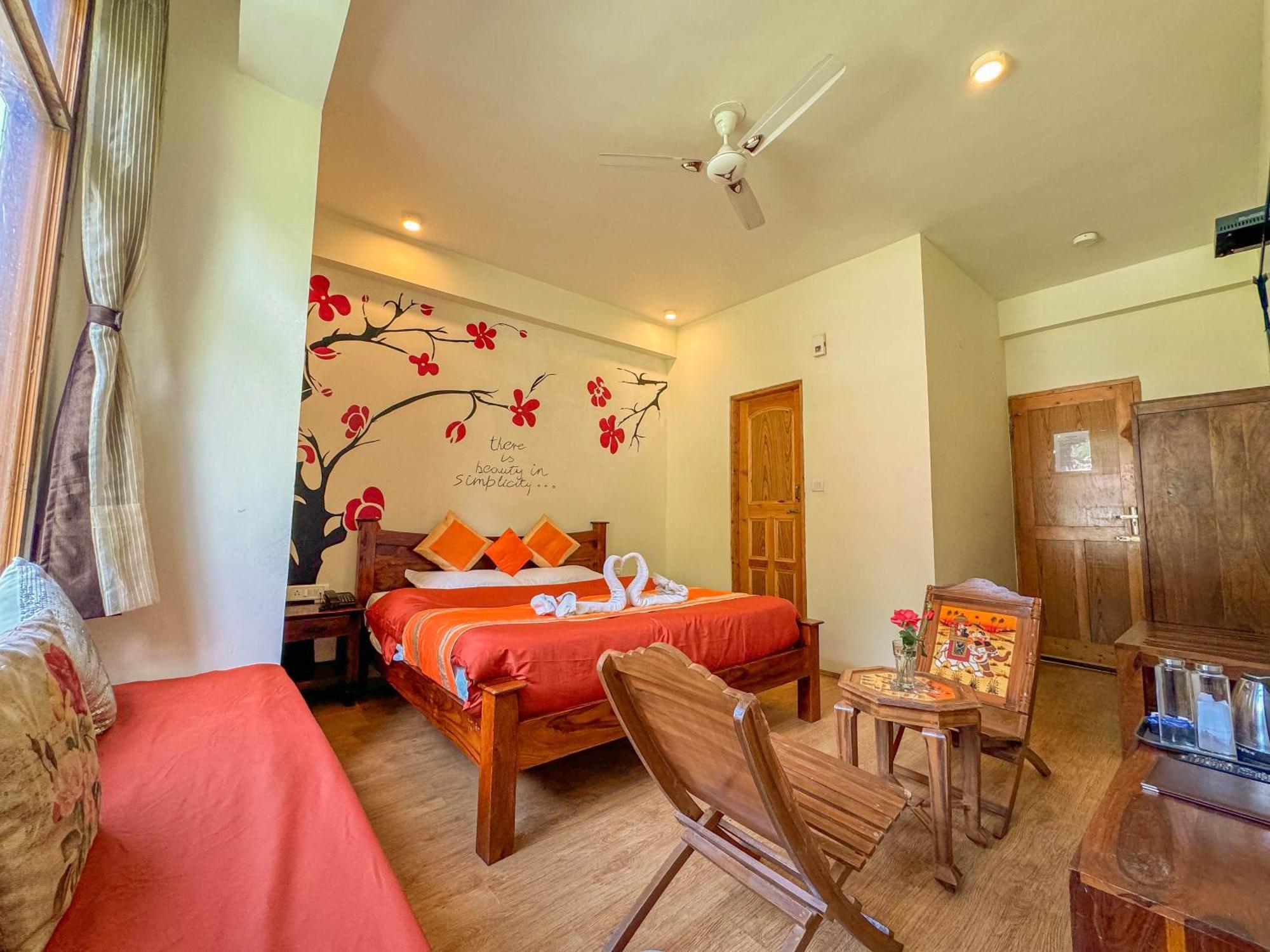 Sparsh Resort, A Boutique Stay - Just 2Kms Uphill From Mall Road, Near Old Manali Exterior photo