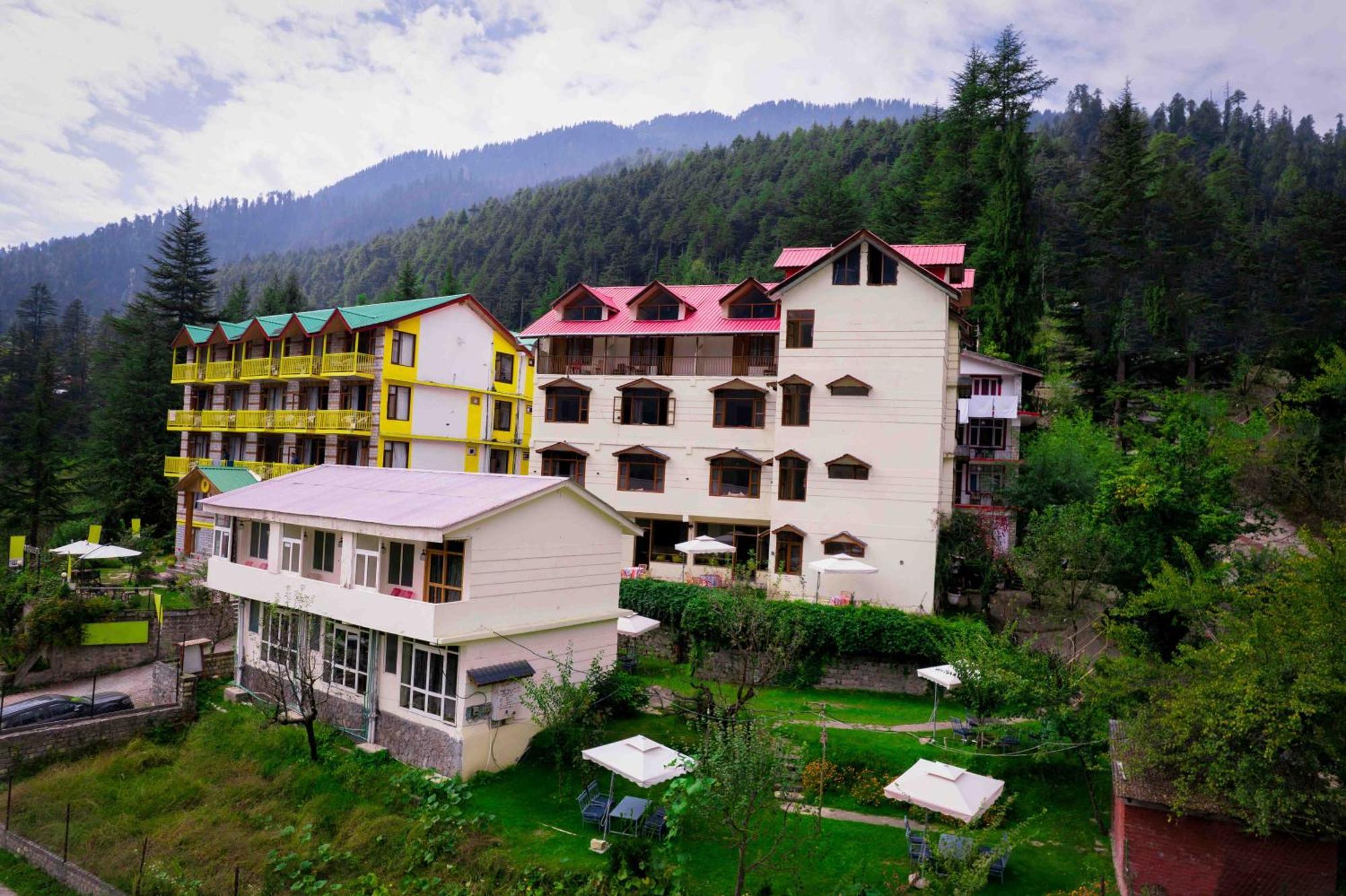 Sparsh Resort, A Boutique Stay - Just 2Kms Uphill From Mall Road, Near Old Manali Exterior photo